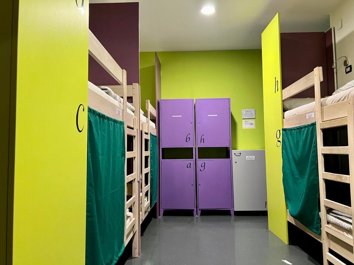Himalayan Hostel Загреб Екстериор снимка