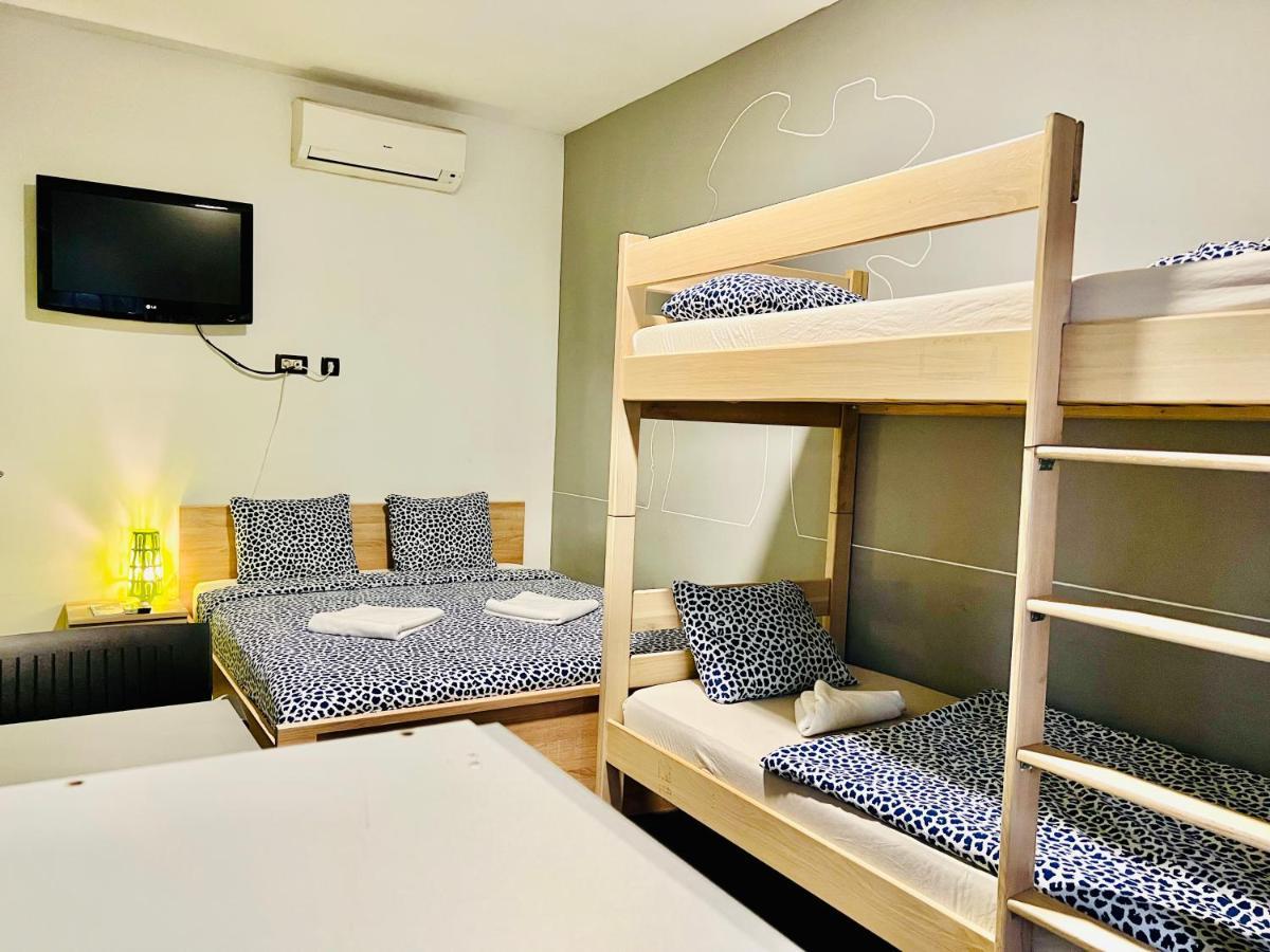 Himalayan Hostel Загреб Екстериор снимка