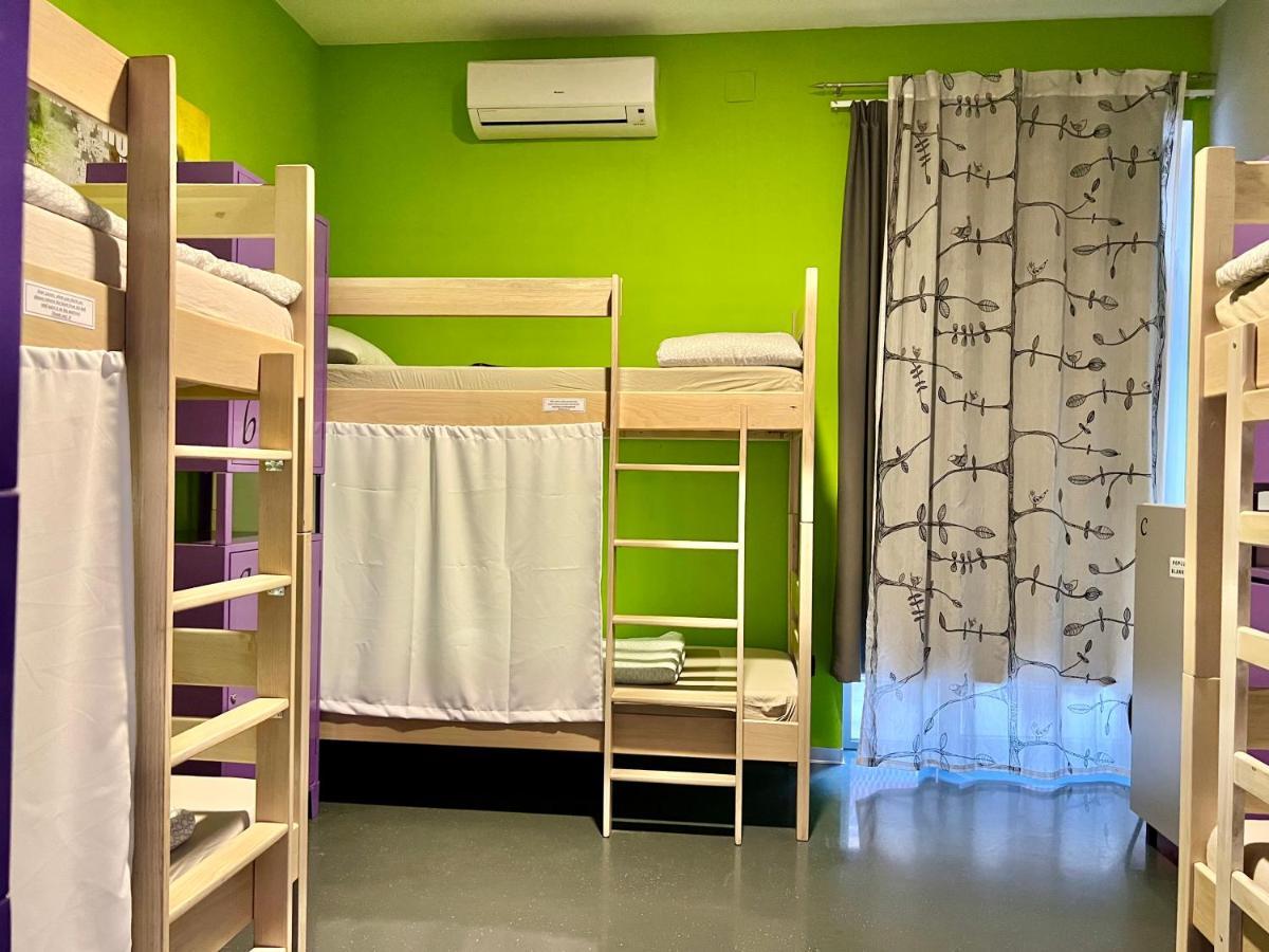 Himalayan Hostel Загреб Екстериор снимка