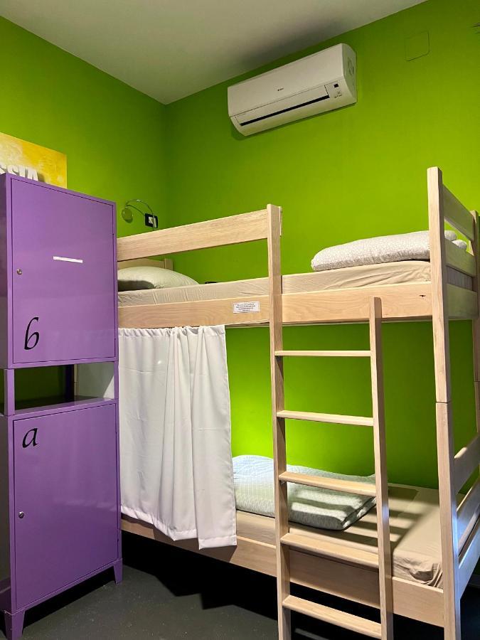 Himalayan Hostel Загреб Екстериор снимка