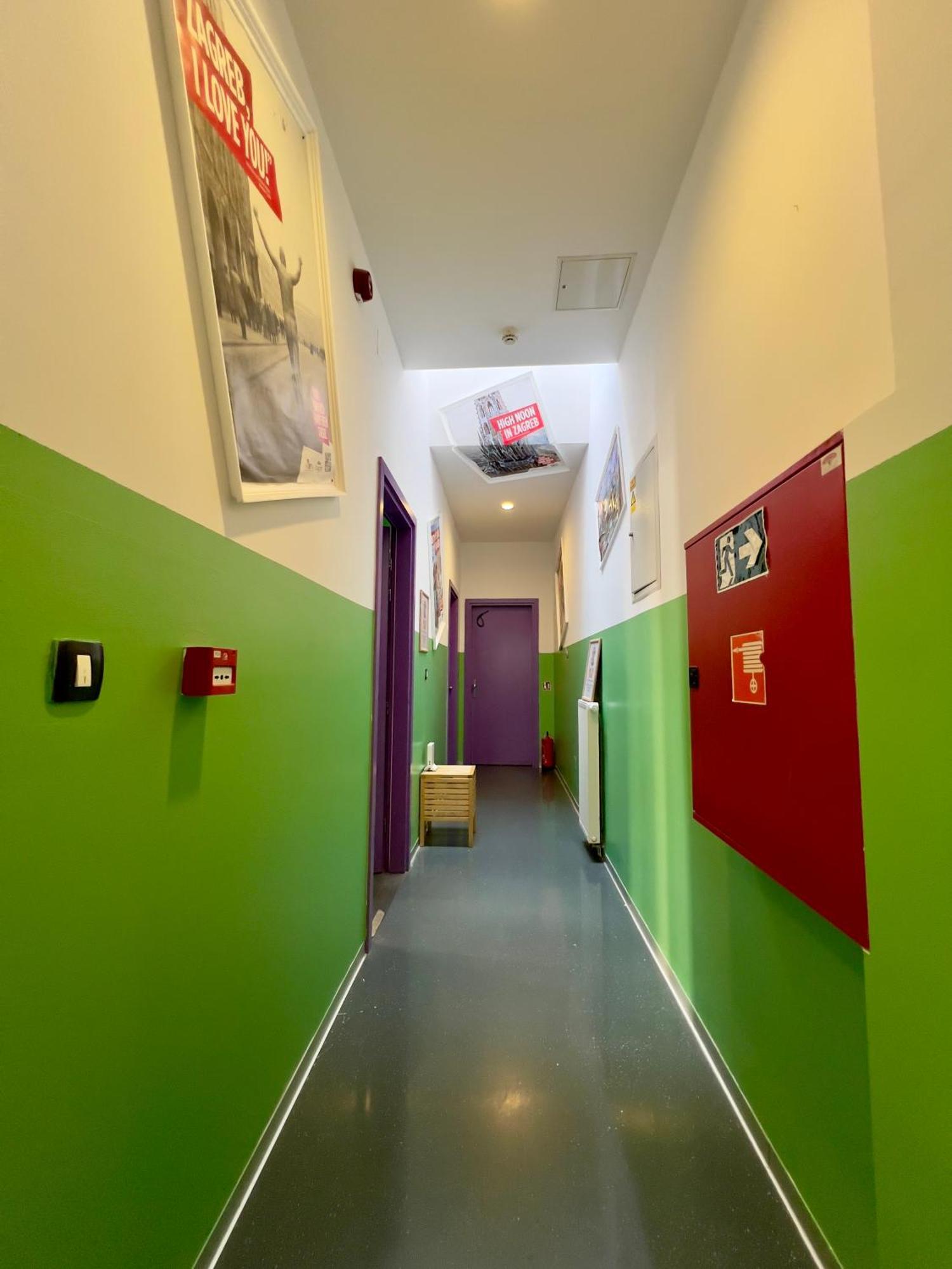 Himalayan Hostel Загреб Екстериор снимка