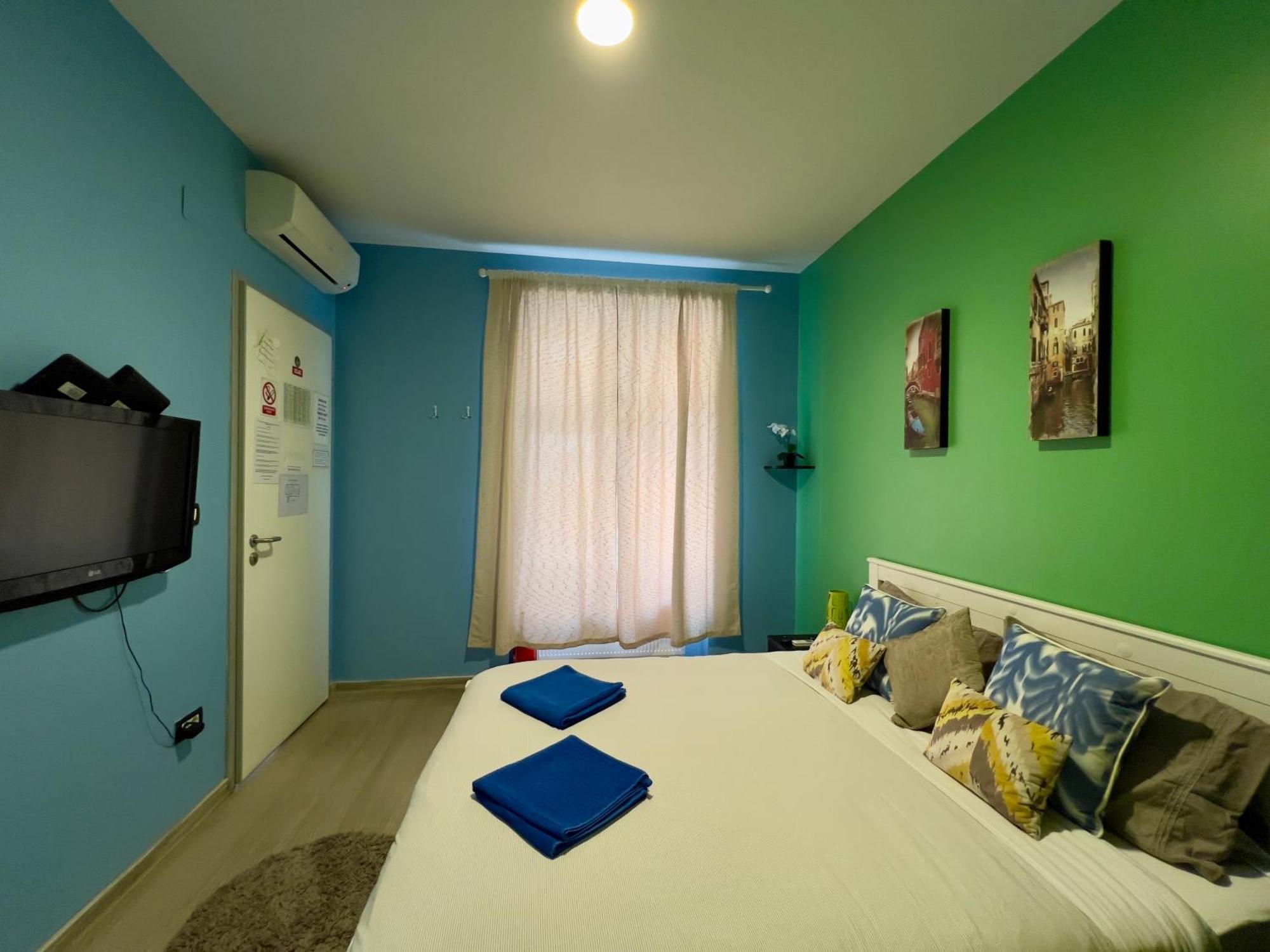 Himalayan Hostel Загреб Екстериор снимка