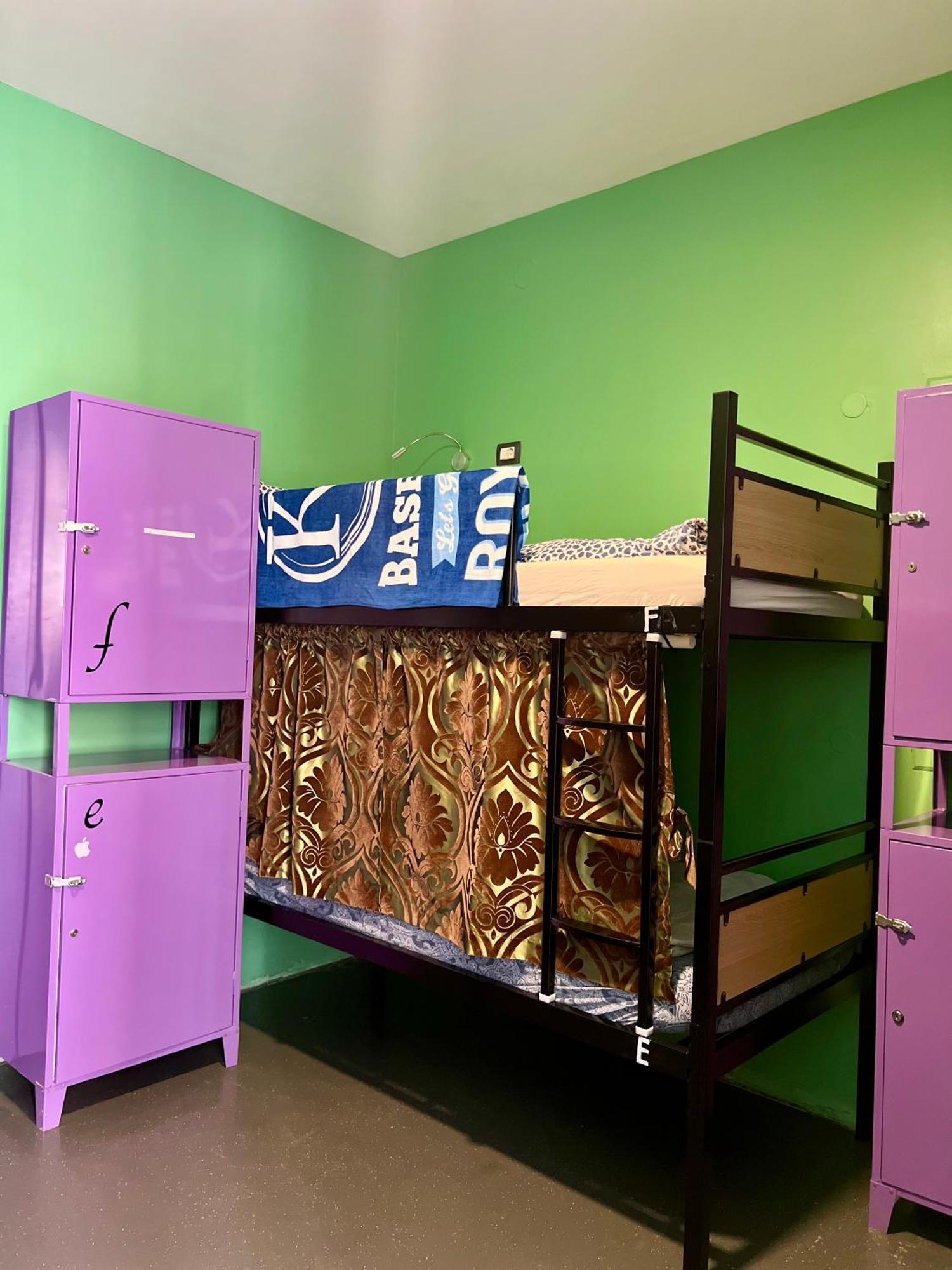 Himalayan Hostel Загреб Екстериор снимка