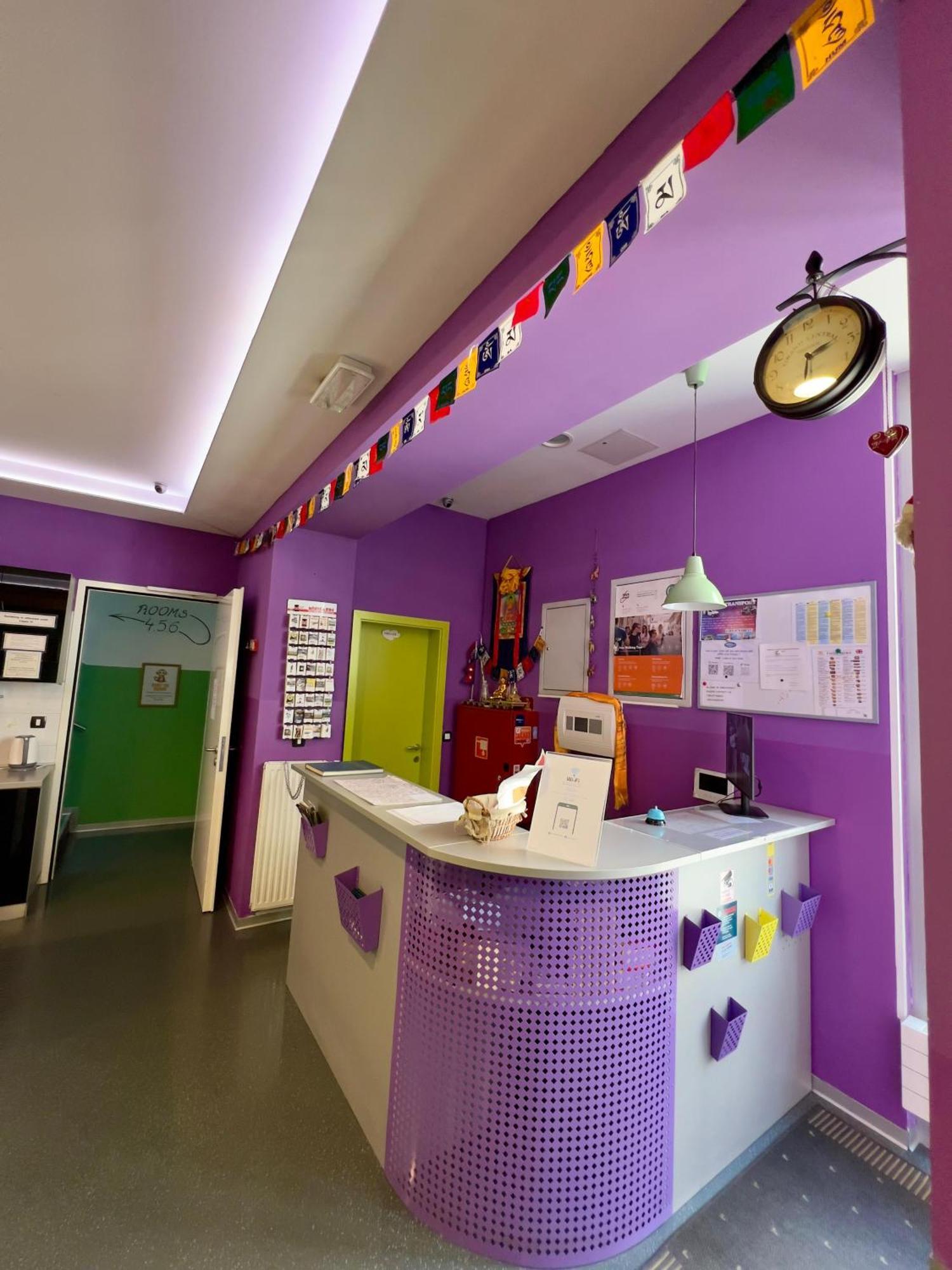 Himalayan Hostel Загреб Екстериор снимка
