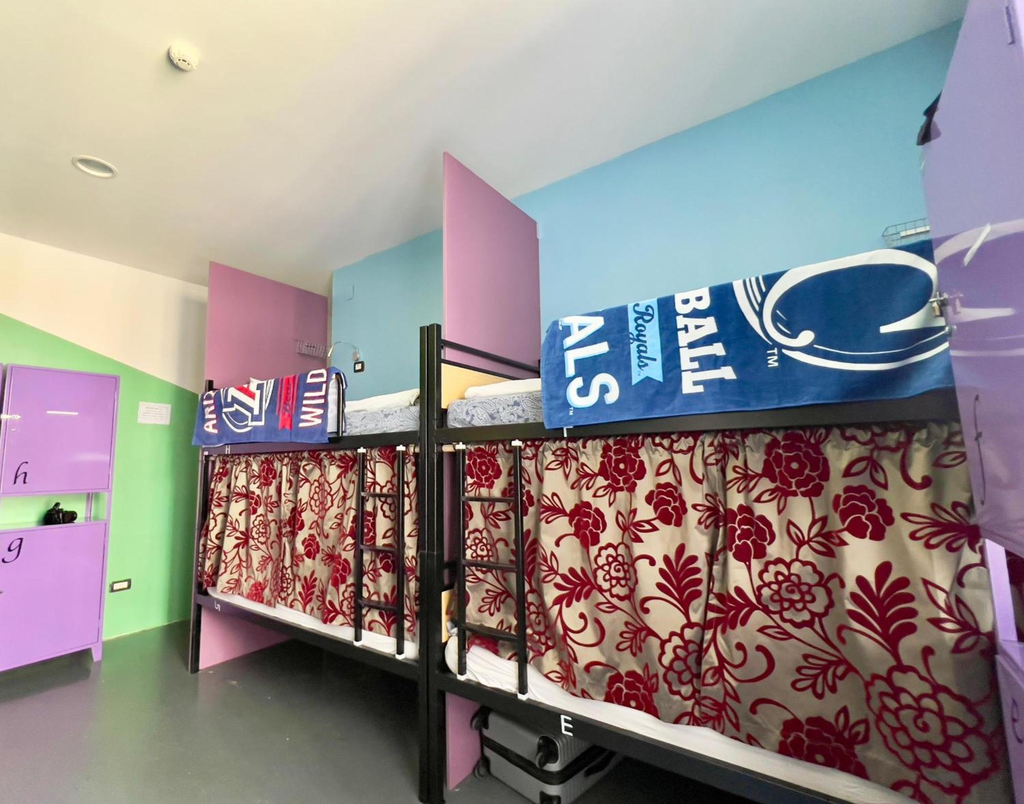 Himalayan Hostel Загреб Екстериор снимка